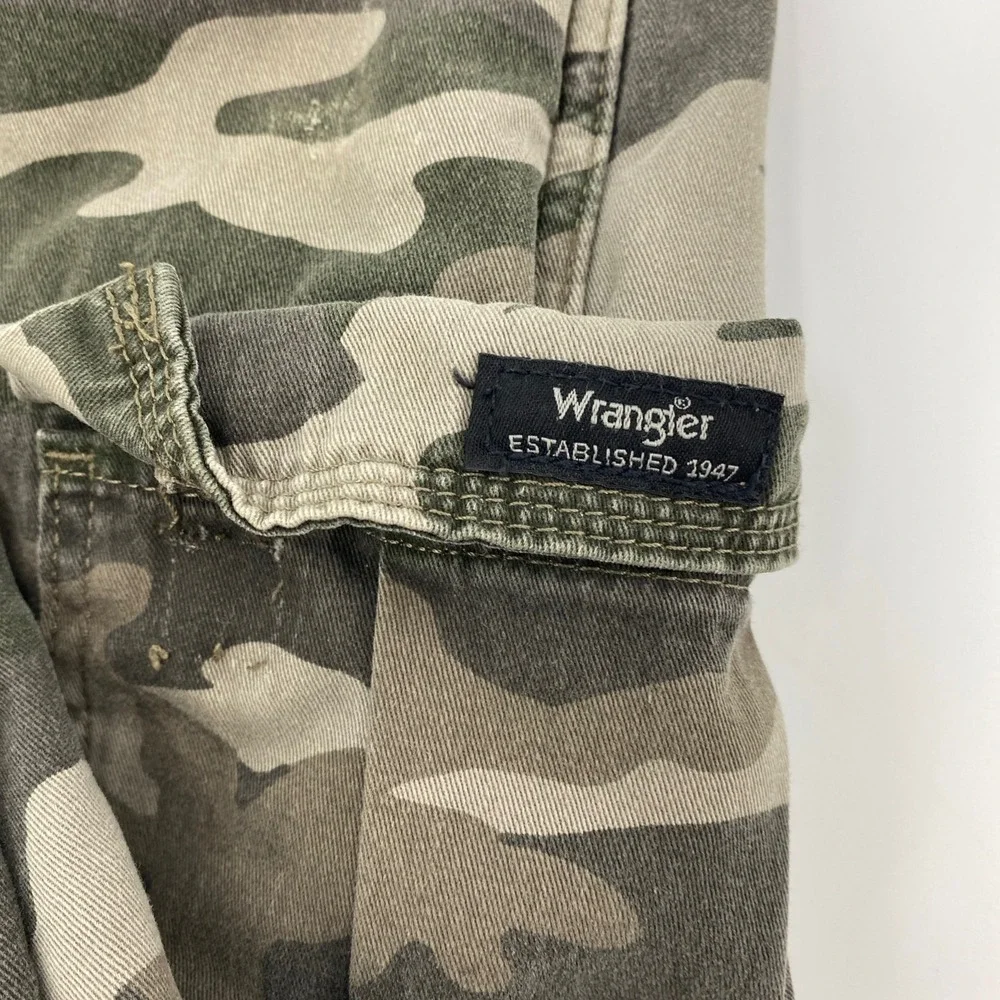 Wrangler‎ Cargo Pants Mens Tag 32x32 Fits 33x29 Camo Fleece Lined Relaxed Rugged